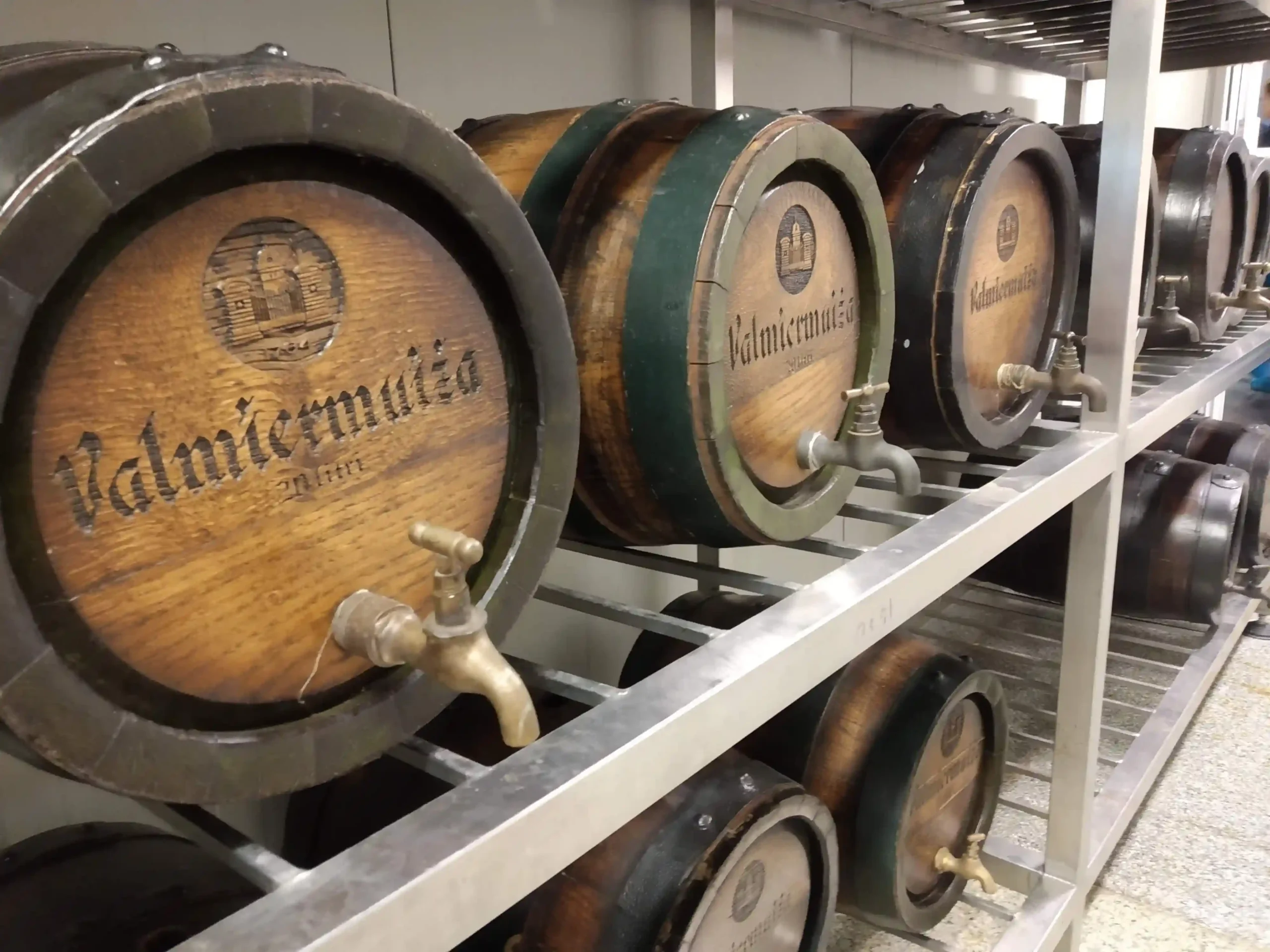 Brauerei im Baltikum mit lokalem Handwerksbier