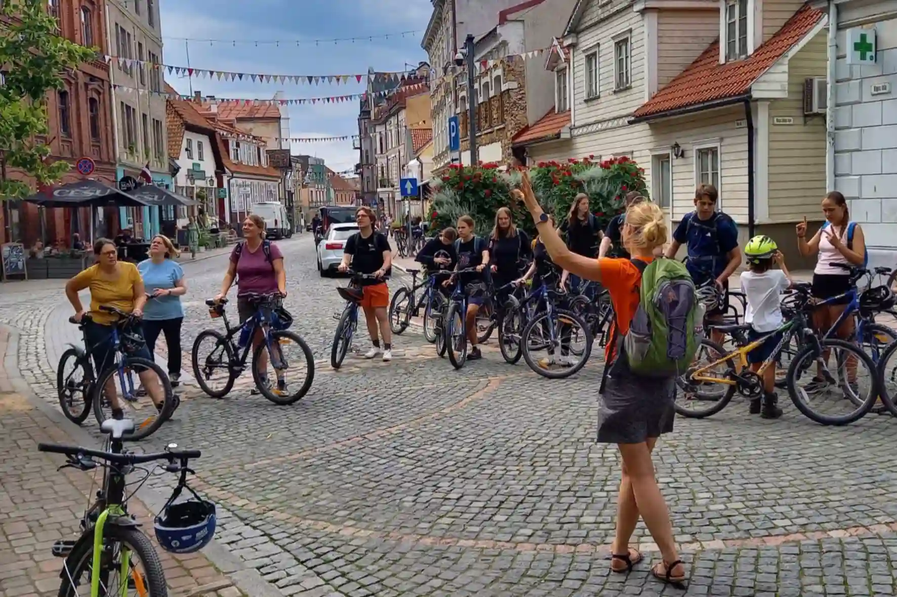 Familien-Radtour mit Teenagern in Estland und Lettland durch abwechslungsreiche Natur und ruhige Landschaften